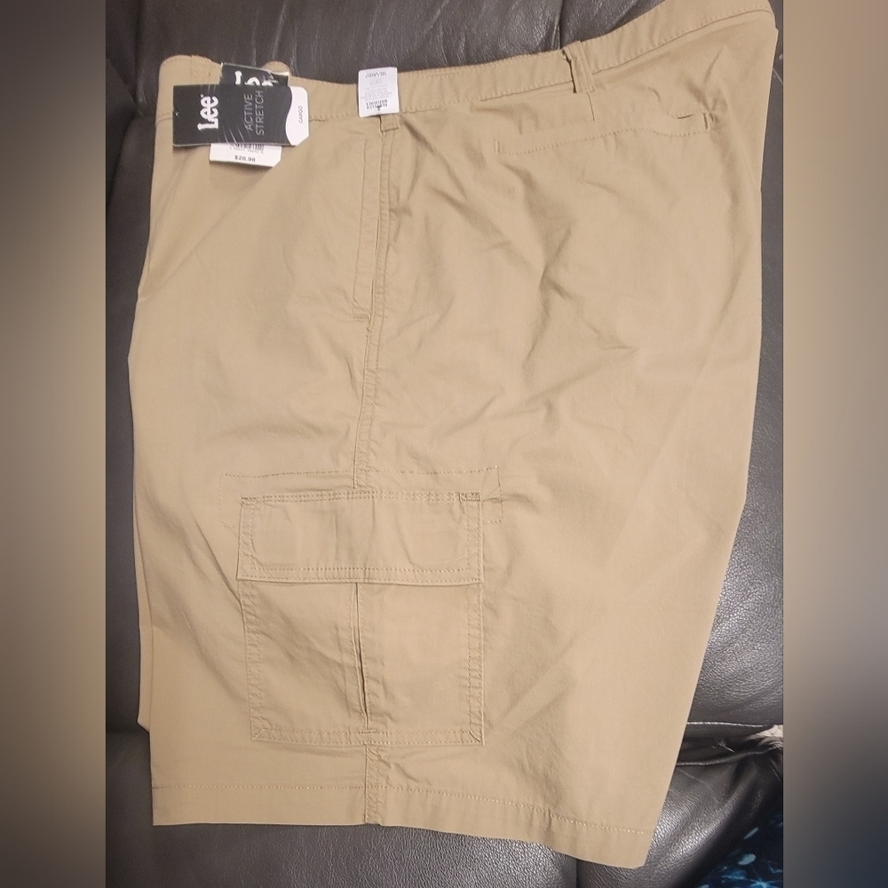 New Men's Lee shorts size 46